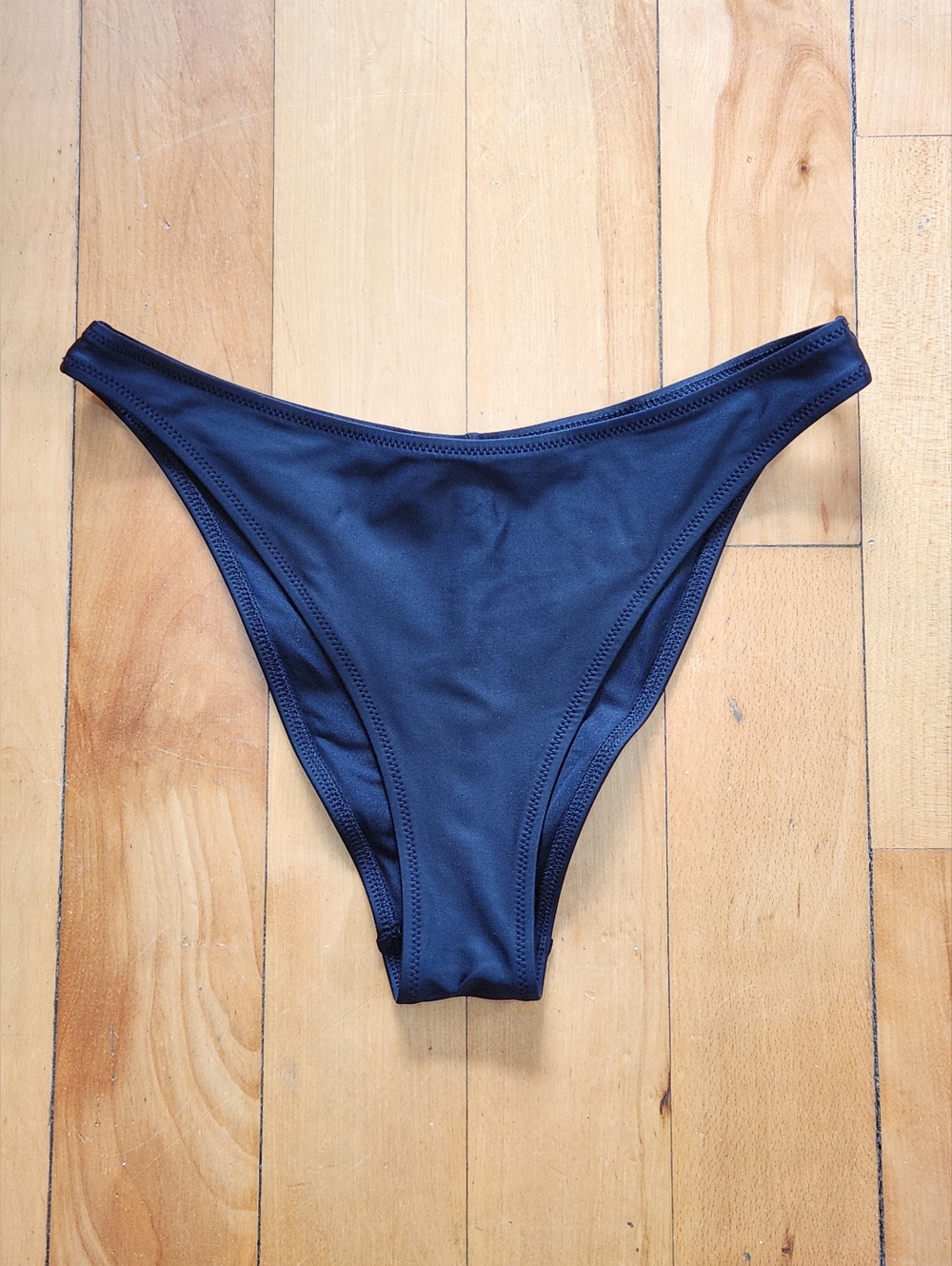 Aerie Mid Rise Cheeky Bikini Bottom in Black - S